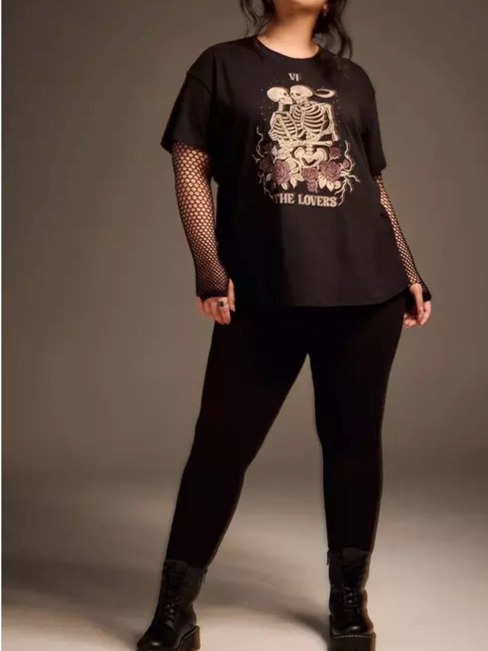 NWOT TORRID The Lovers Skeleton Graphic Tee - Black with Mauve Roses - Picture 3 of 5